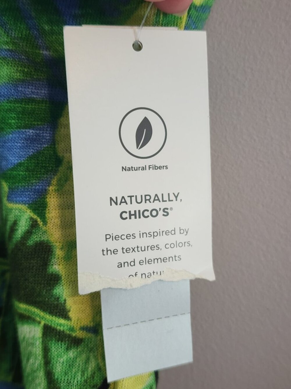 Chico's Colorful Blue Tropical V-Neck Shirt - NWT, Size Small - Picture 5 of 12